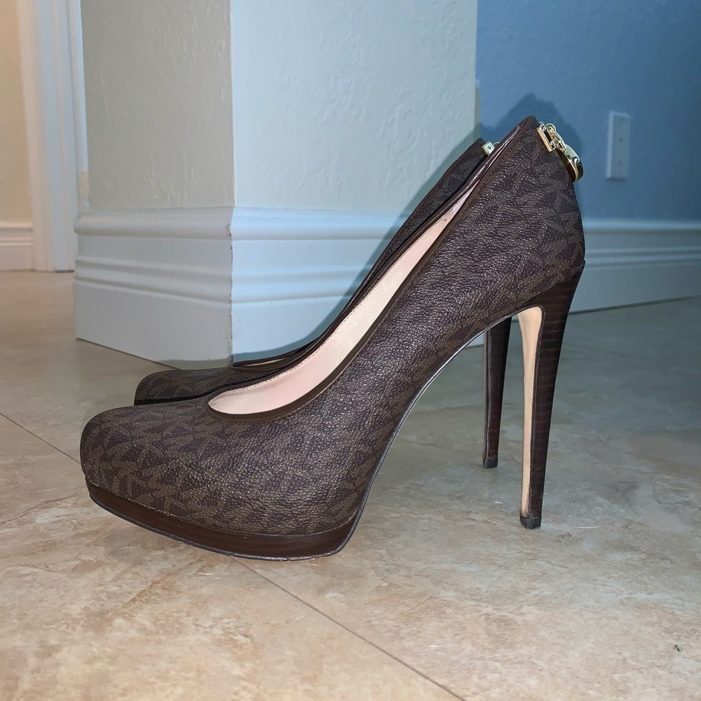 Michael Kors 5’ inch heels